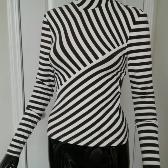 Authentic Cache Striped Top with Cut Out Back - Picture 1 of 8